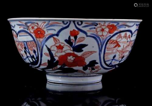 Porcelain Imari bowl with floral decor