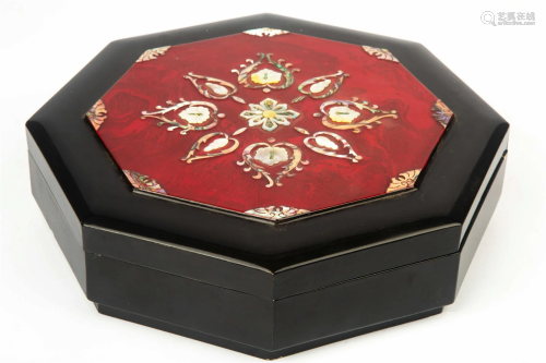 KOREAN LACQUER BOX INLAID MOTHER-OF-PEARL, 20TH CENTURY
