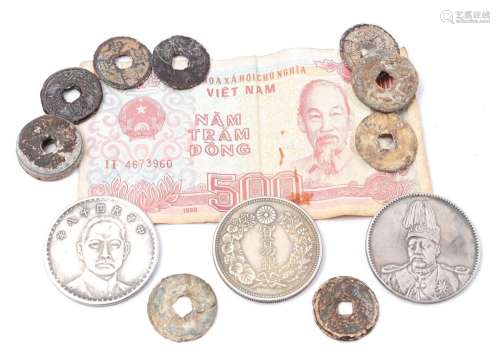 Lot of Asian coins and 1 Vietnamese paper note