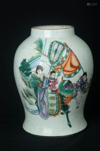 A FAMILLE ROSE VASE, LATE QING DYNASTY/REPUBLIC OF CHINA