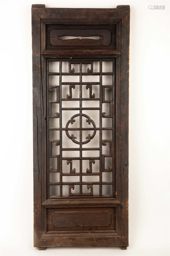 A PAIR OF WOODEN LATTICE WINDOWS, QING DYNASTY