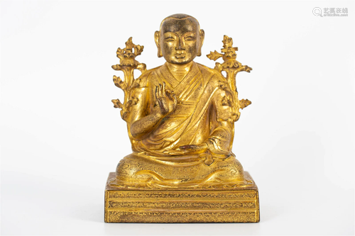 BRONZE GILT-GOLD TSONGKHAPA FIGURE, EARLY QING DYNASTY