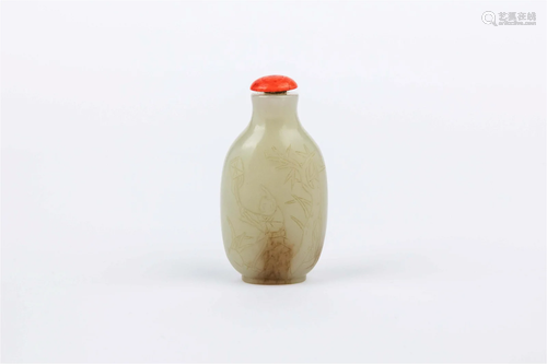 HETIAN' JADE SNUFF BOTTLE, MID-QING DYNASTY