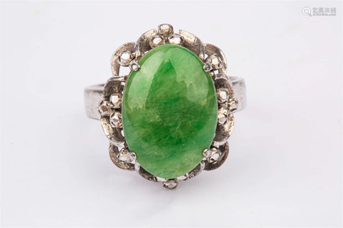 14K WHITE GOLD JADEITE RING