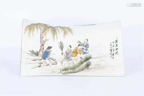 PORCELAIN PILLOW WITH 'WU SHAOFENG' MARK