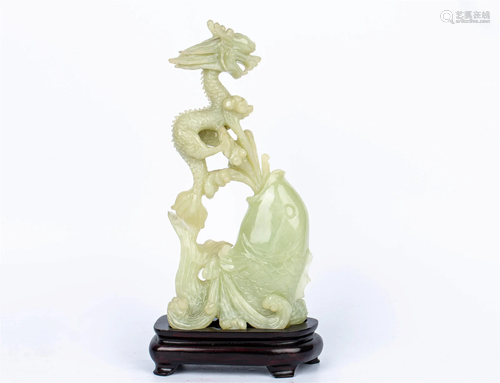 JADE CARVED ORNAMENT, 20TH CENTURY