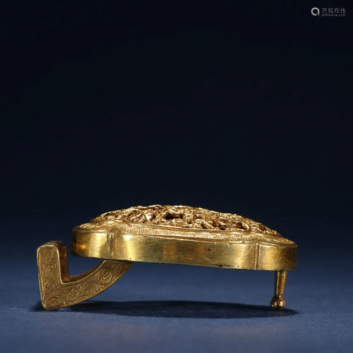 A Fine Gilt-bronze Buckle