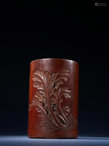 A Carved Bamboo Pen Holder