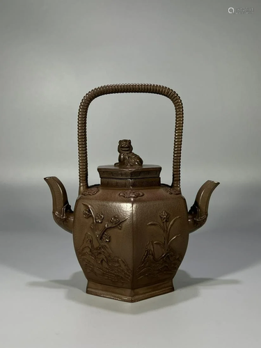 A Top Zisha Double Faucet Teapot With Flower Pattern