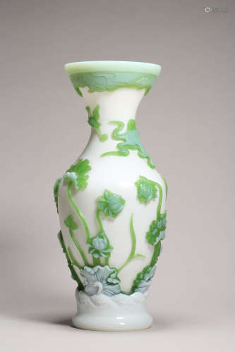 Green Overlay White Glass Flower and Bird Vase Qianlong Mark
