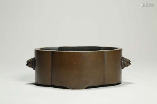 Bronze Beast-Eared Begonia-Shape Censer