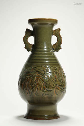 Yaozhou Kiln Incised Floral Vase