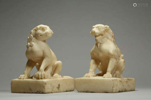 Pair of Marble Stone Statues of Lion