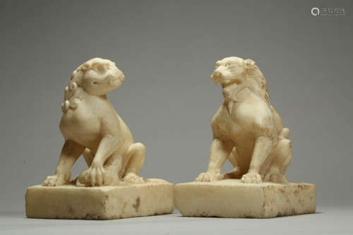 Pair of Marble Stone Statues of Lion