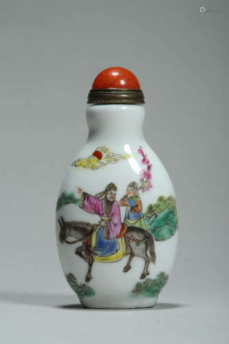 Famille Rose Figure Snuff Bottle Daoguang Mark