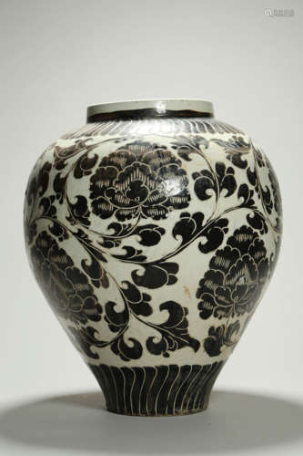 Cizhou Kiln Sgraffito Flower Zun