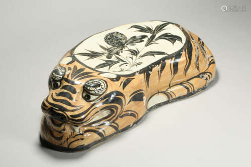 Cizhou Kiln Tiger-Form Pillow