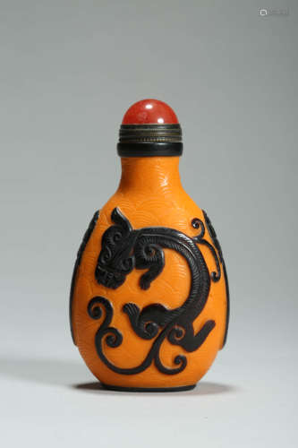 Black Overlay Yellow Dragon Snuff Bottle