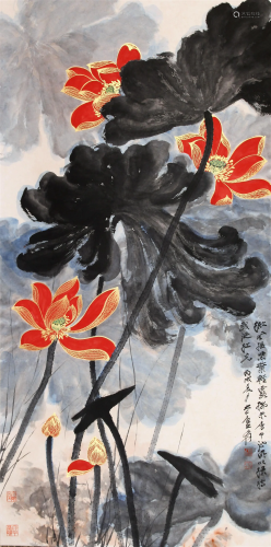 CHINESE SCROLL PAINTING OF LOTUS SIGNED BY ZHANG DAQIAN