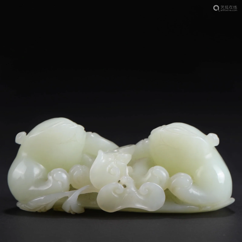 CHINESE WHITE JADE BEAST AND LINGCHI TABLE ITEM