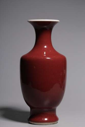 祭红釉赏瓶
