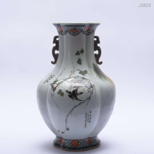 A Qian jiang cai 'floral and birds' vase
