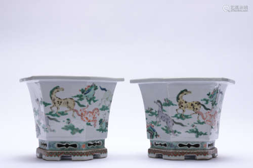 A pair of Wu cai 'horse' flowerpot