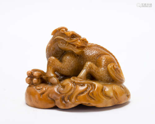A Shou shan stone 'dragon' ornament