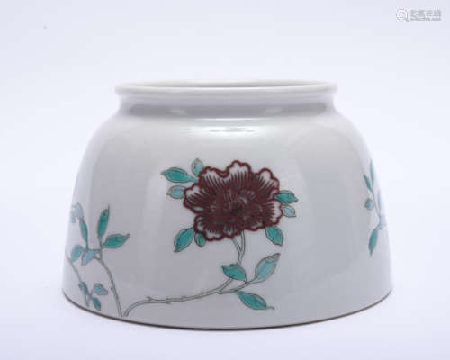 A Wu cai 'floral' jar