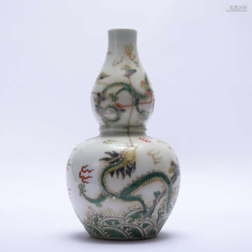 A famille-rose 'dragon' gourd-shaped vase