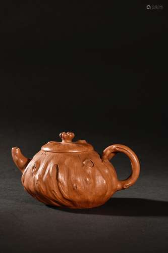 A Red Porcelain Tree Pattern Tea Pot