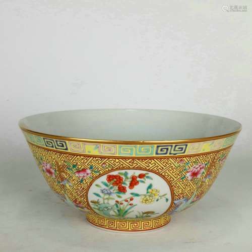 A Yellow Enamel Flowers Gold-painted Bowl