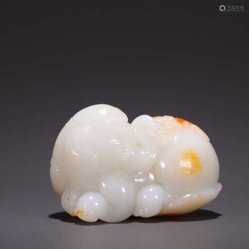 A Hetian Jade Pebble Elephant Ornament  Chinese Qing Dynasty