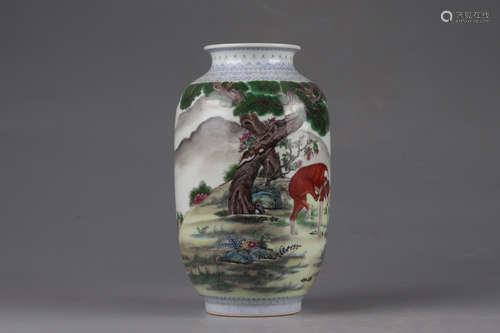 An Enamel Verses Bottle   Qiang Long  Period of Chinese Qing...