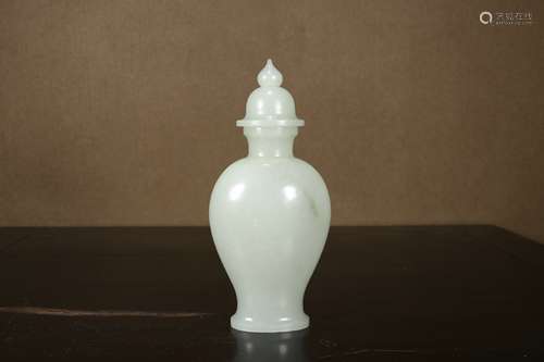 A Hetian Jade  Vase Chinese Qing Dynasty