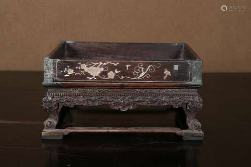 A Rosewood Twinkled FlowersPattern Holder  Chinese Qing Dyna...