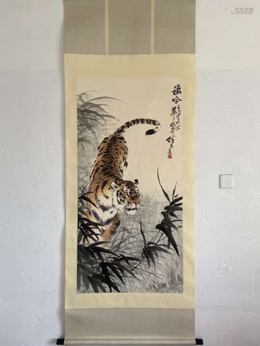 A Vertical-Hanging Bamboo Chinese Ink Painting by Liu Jiyou　