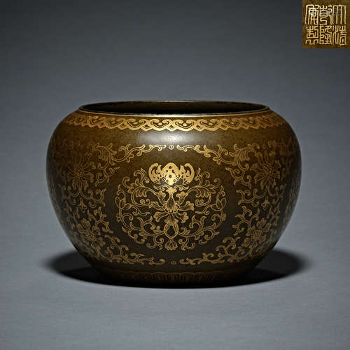 Qing Dynasty Qianlong, Brown base, treasure phase flower dec...