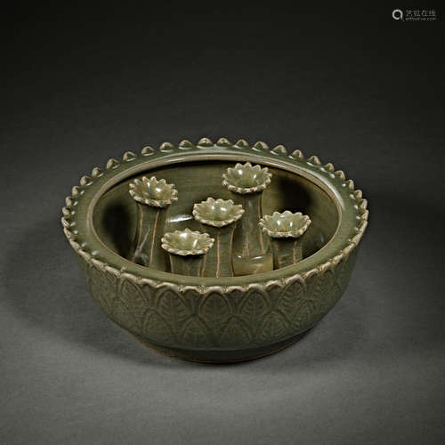 Song Dynasty, Celadon, flower arrangement, porcelain Basin