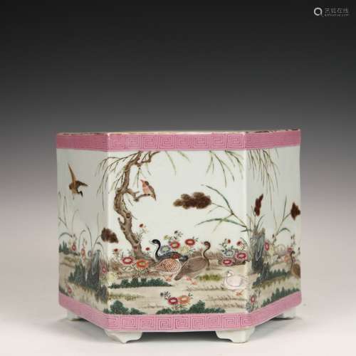 Qing Dynasty Period Of Qianlong Famille Rose Porcelain Brush...