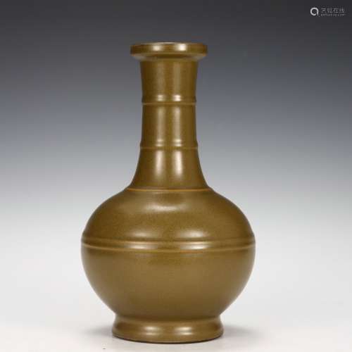 Qing Dynasty Period Of Qianlong Brown Glaze Porcelain Bottle...