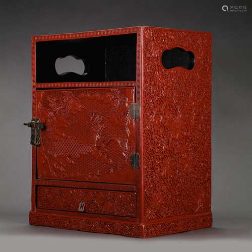 CHINESE QING DYNASTY LACQUER CABINET