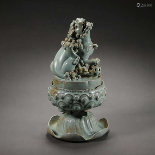 CHINESE SONG DYNASTY RU WARE CELADON GLAZE LION AROMATHERAPY