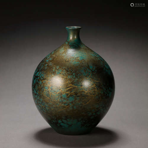 JAPANESE BRONZE LACQUERED GOLD VASE