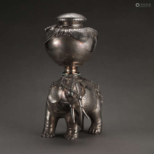 EUROPEAN STERLING SILVER ELEPHANT BOTTLE