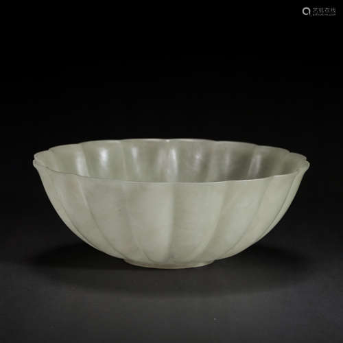 CHINESE QING DYNASTY HETIAN JADE BOWL