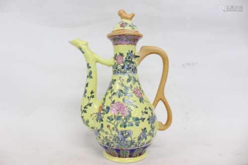 Chinese Yellow Ground Porcelain Teapot,Mark