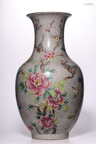 Chinese Famille Rose Porcelain Vase,Mark