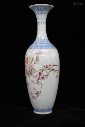 Chinese Famille Rose Porcelain Vase,Mark