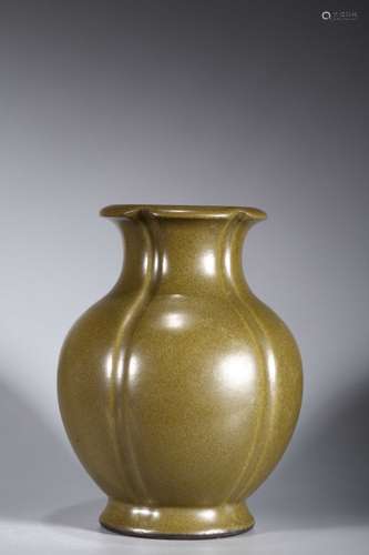 Chinese Green Glazed Vase,Mark